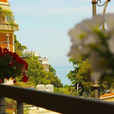 The Night Guest House Sorrente Extérieur photo