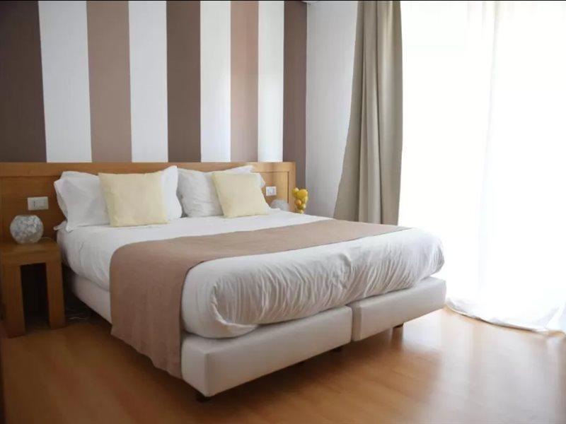 The Night Guest House Sorrente Extérieur photo