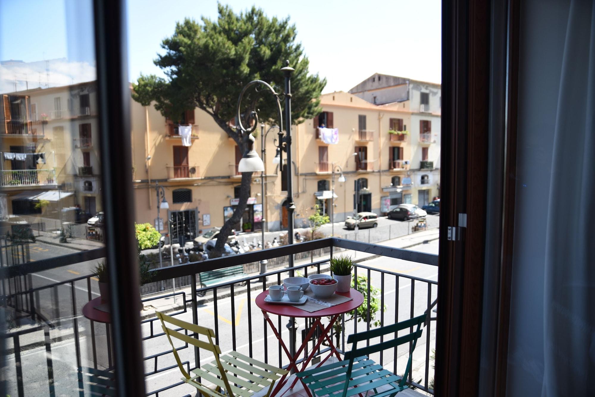 The Night Guest House Sorrente Extérieur photo