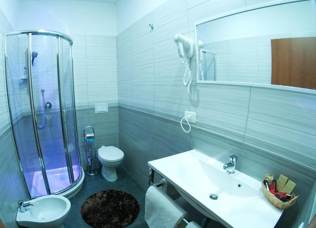 The Night Guest House Sorrente Extérieur photo